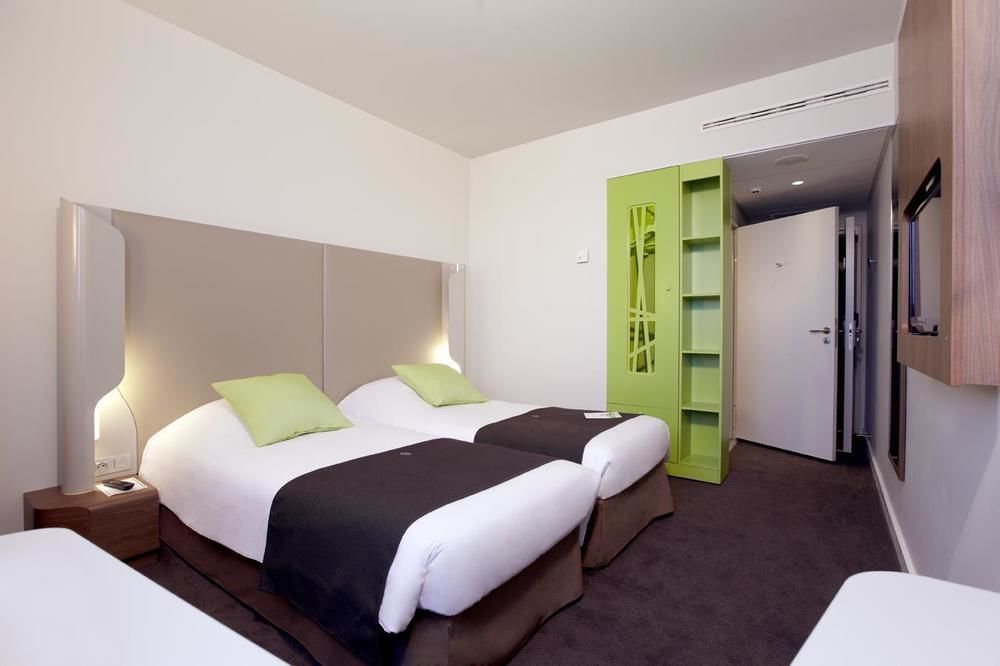 Hotel Campanile - Stare